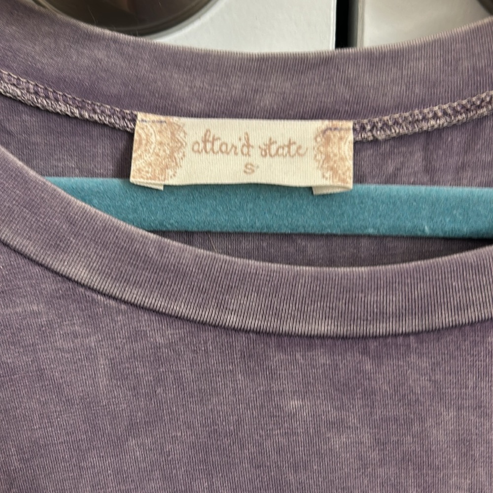 Altar’d State High-Low Tee - Picture 2 of 2
